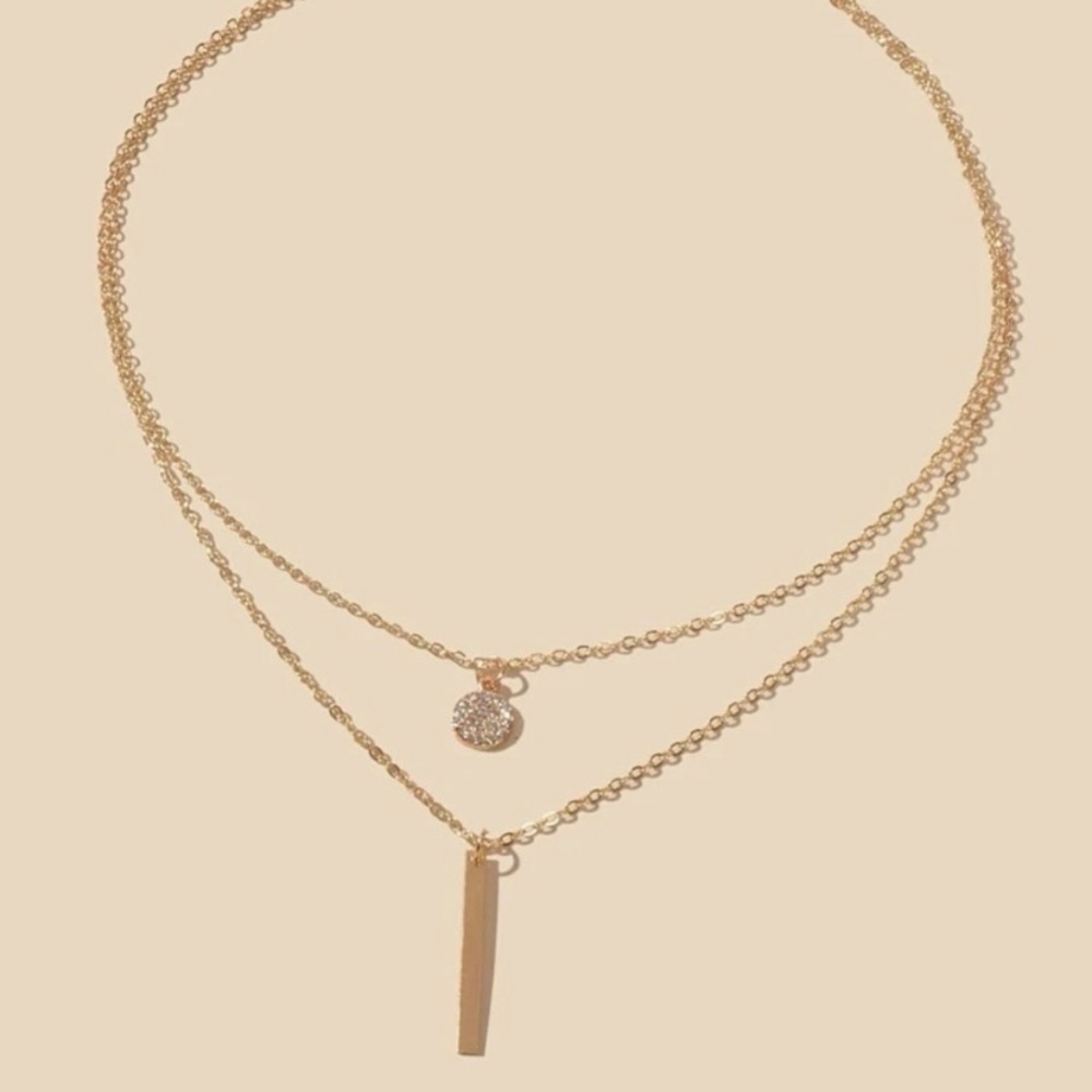 Sale! Minimalistic & Dainty Gold Tone Rhinestone Layered Circle & Bar Necklace - Picture 2 of 4